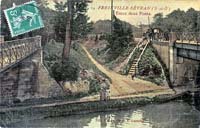 24. FREINVILLE-SÉVRAN (S.-et-O.)<br>Entre deux Ponts